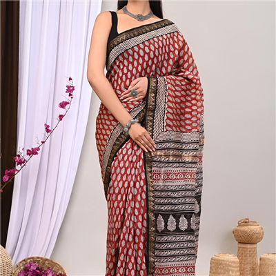Elegant Red Saree with Contrasting Black and White Pallu