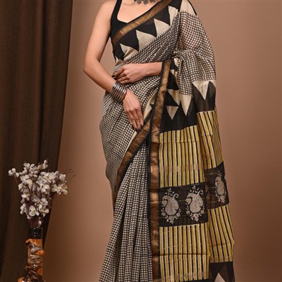 Handcrafted Maheshwari Silk Saree with Geometric and Floral Patterns
