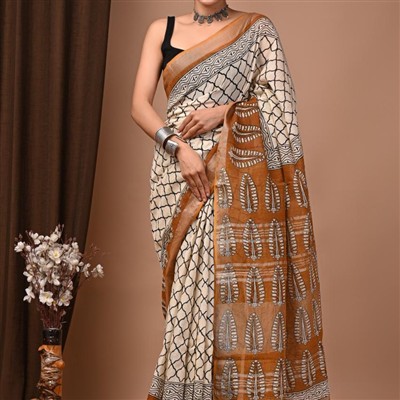 Monochrome Leaf Motif Linen Saree Set