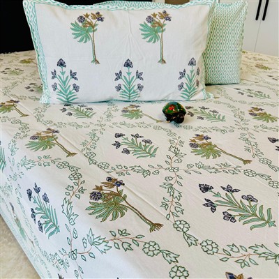 Handcrafted Green Floral Cotton Bed Set with Geometric Pillow Covers