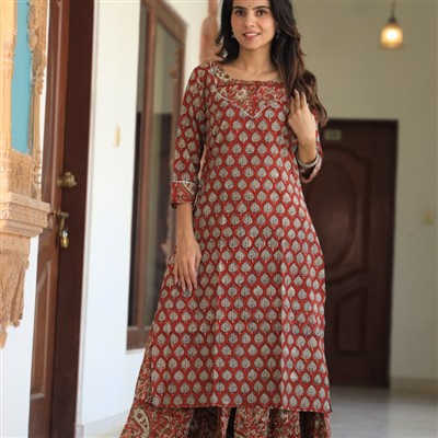 Rustic Leaf Embroidered Cotton Ethnic Ensemble
