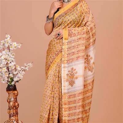 Cream Geometric Pallu Maheshwari Silk Saree