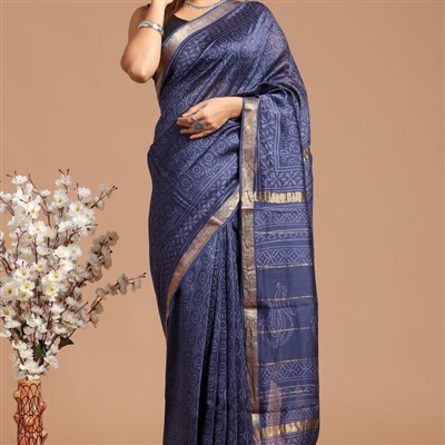 Golden Accents Silk Saree with Elaborate Floral Motifs