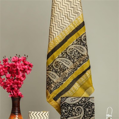 Golden Paisley Maheshwari Silk Ensemble for Festive Celebrations