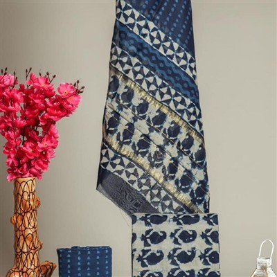 Golden Paisley Maheswari Silk Ensemble