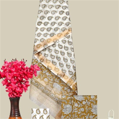 Golden Paisley Blossom Maheshwari Silk Ensemble