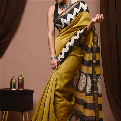 Mustard Zigzag Paisley Maheshwari Silk Saree