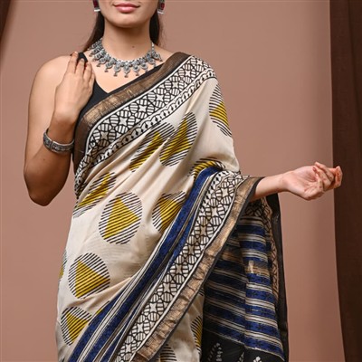 Ivory Geometric Elegance Maheshwari Silk Saree