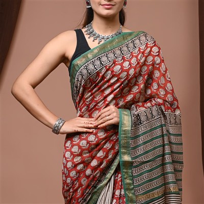 Crimson Floral Fusion Maheshwari Silk Saree
